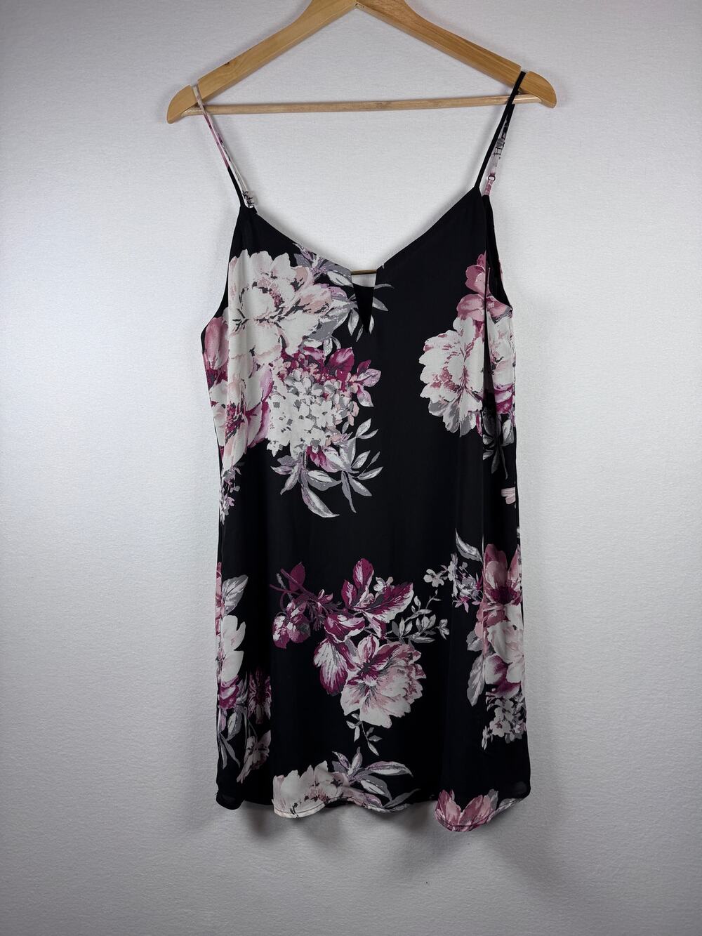 Socialite Womens M Black Floral Slip Dress V Neck Keyhole Strappy Mini Dress